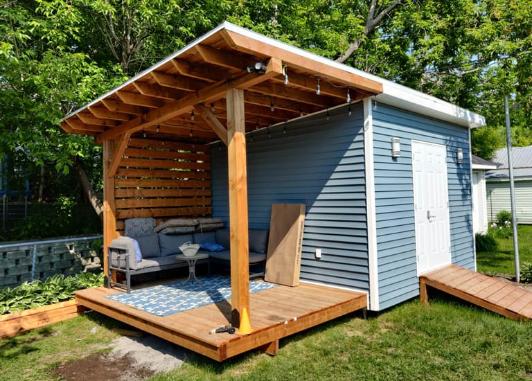 Réalisations de Rénoféroce, cabanon-terrasse.